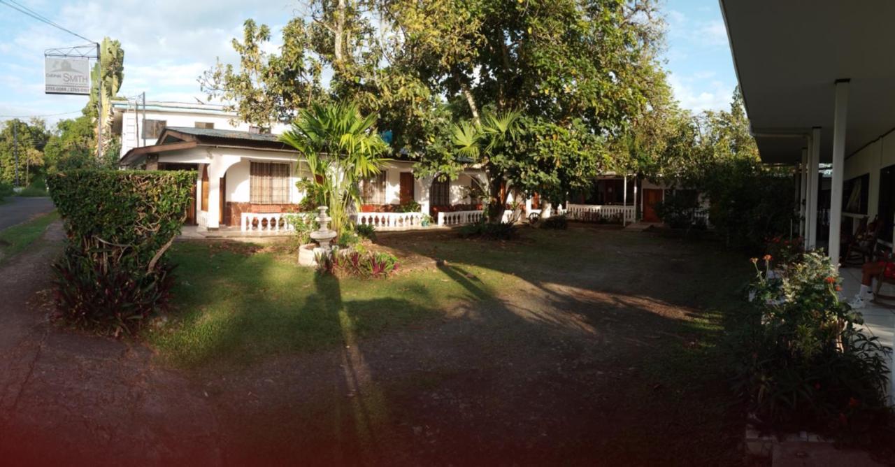 Cabinas Smith Cahuita Luaran gambar