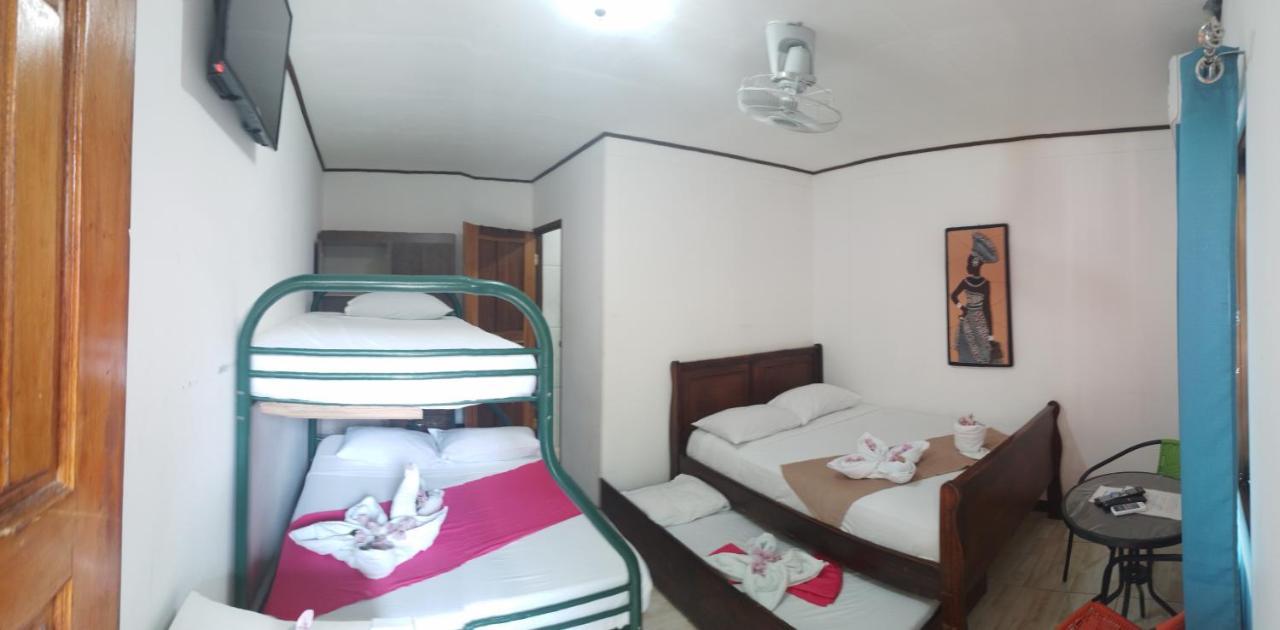 Cabinas Smith Cahuita Luaran gambar