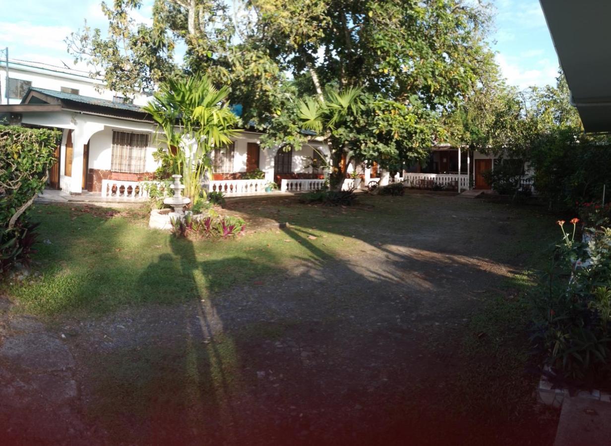 Cabinas Smith Cahuita Luaran gambar