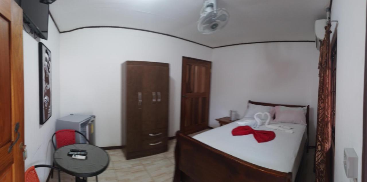 Cabinas Smith Cahuita Luaran gambar