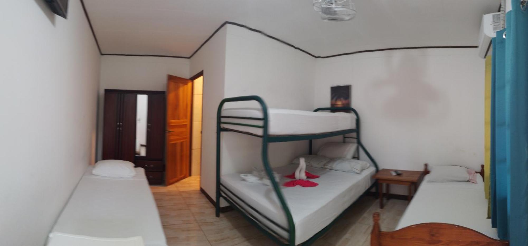 Cabinas Smith Cahuita Luaran gambar